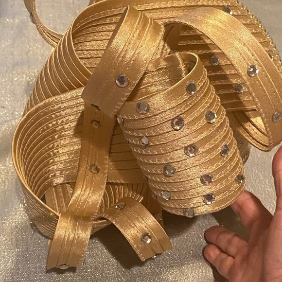 NWT SUSANNA GOLD ADORNED WITH RHINESTONES AND DESIGN ON SIDE - Picture 3 of 10